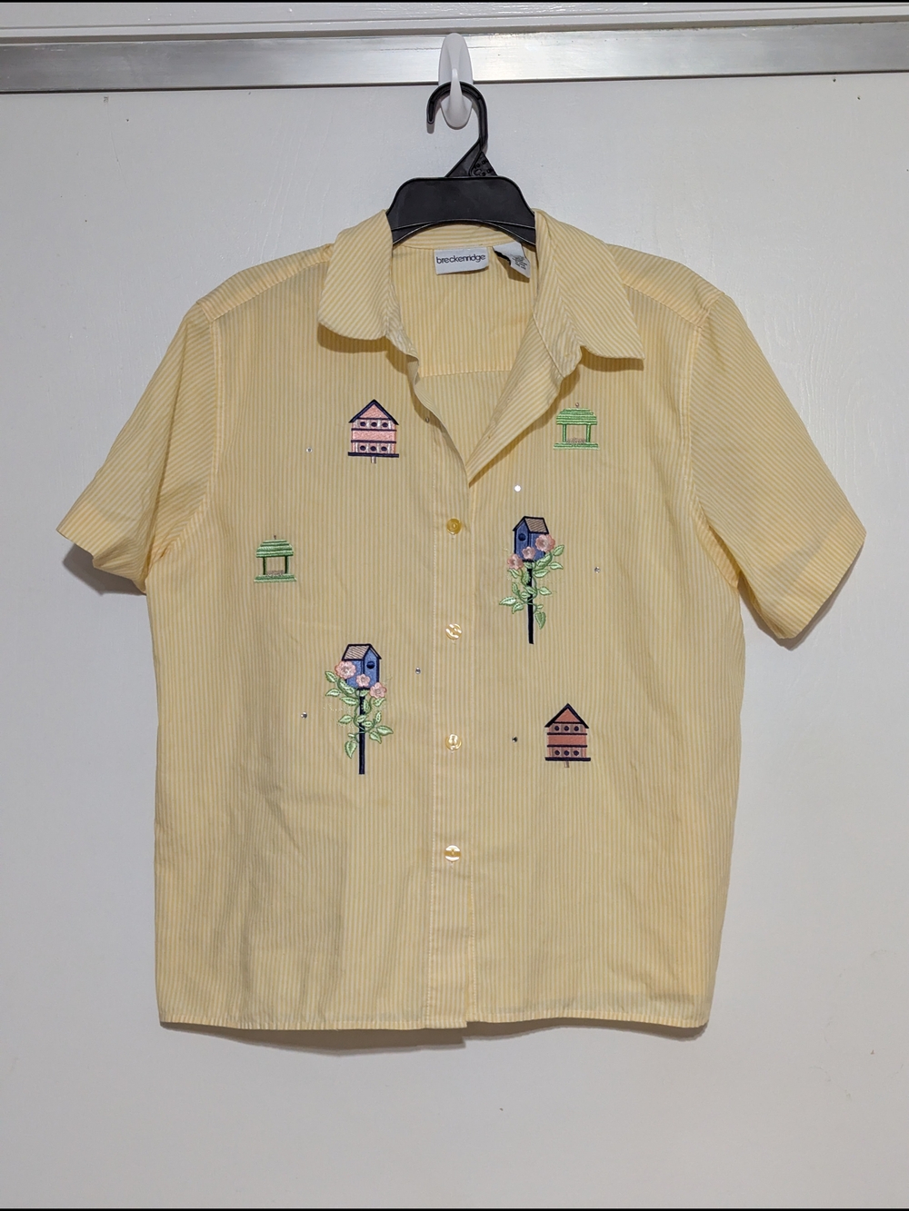breckenridge Pale Yellow Short-Sleeve Button-Down with Birdhouse Embroidery